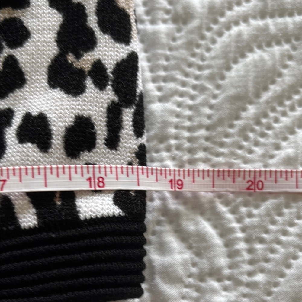 Chic Leopard Print Cardigan - Picture 11 of 16